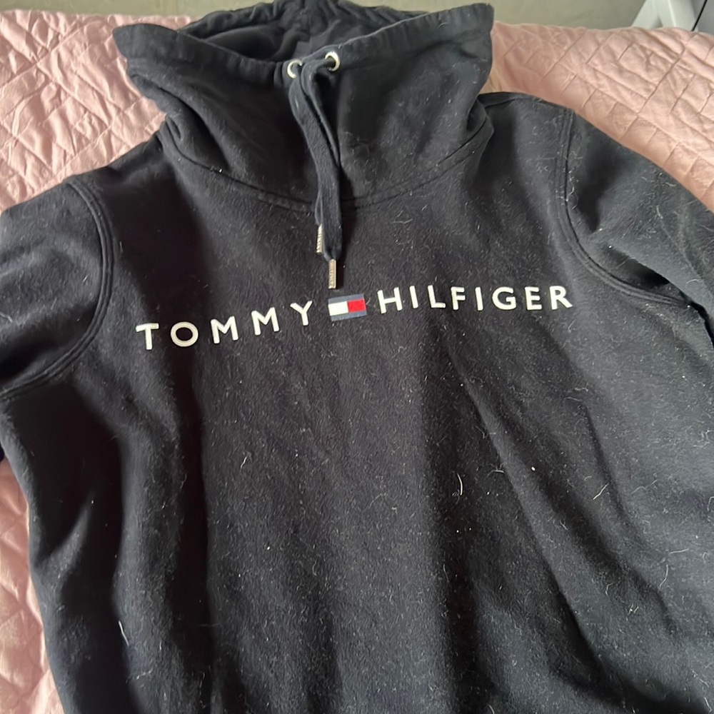 Tommy Hilfiger hoodie that a turtleneck like hood
